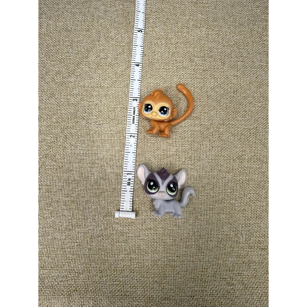 Littlest Pet Shop (LPS) #2-109 Shug Gliderman sugar glider toy & Monkey #2-108